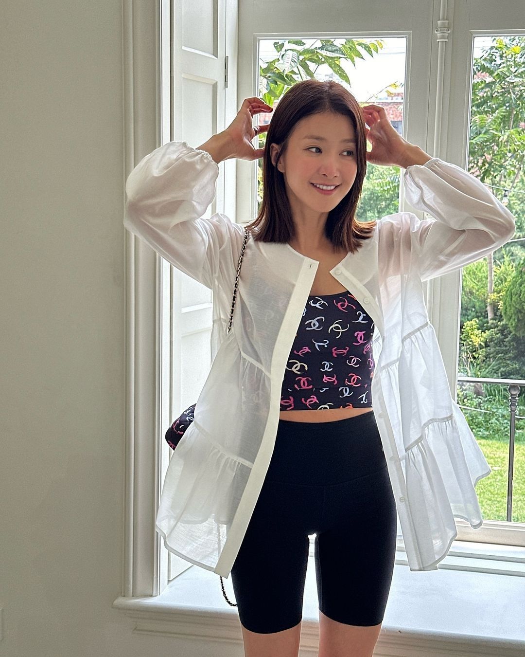 이시영 바이커 팬츠 스타일링